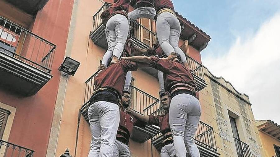 Primer 4de7 dels Xiquets de Cambrils descarregat ahir a la diada de la seva festa major. FOTO: Josep Capella