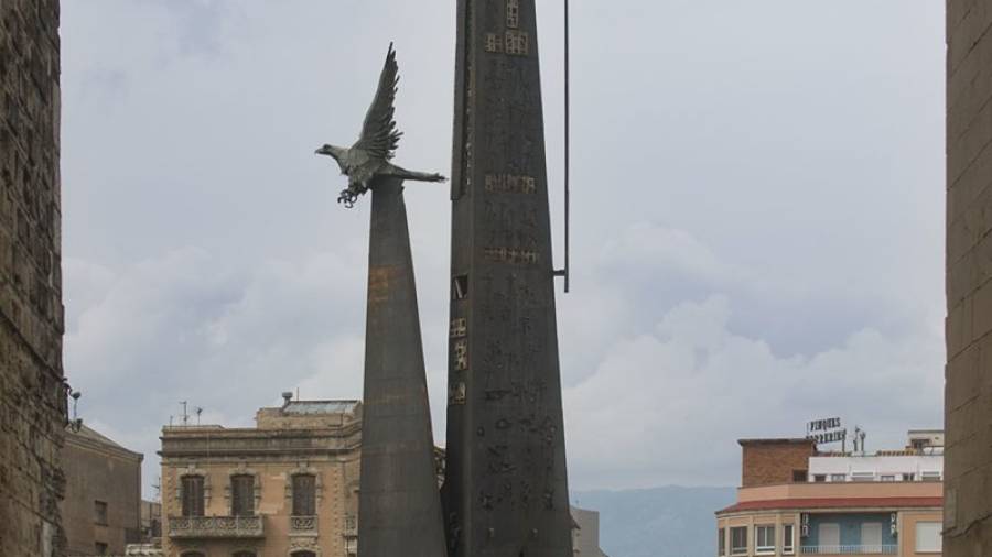Monument franquista de la batalla de l'Ebre a Tortosa. Foto: Joan Revillas