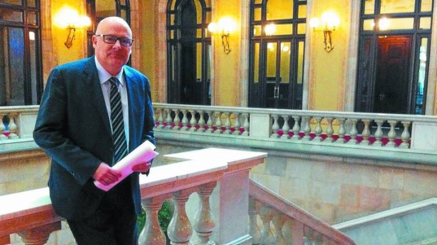 El número '3' de Convergència Democràtica de Catalunya, Lluís Corominas, esta semana en el Parlament tras la entrevista con el 'Diari'. Foto: O. Saumell