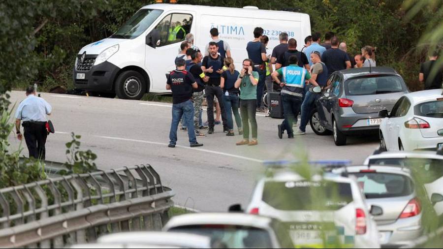 Imagen del dispositivo policial desplegado para abatir a Abbouyaaqoub en Subirats. Agencias