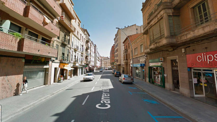 El Caprabo se ha abierto en la calle Barcelona de Manresa. Foto: Google Maps