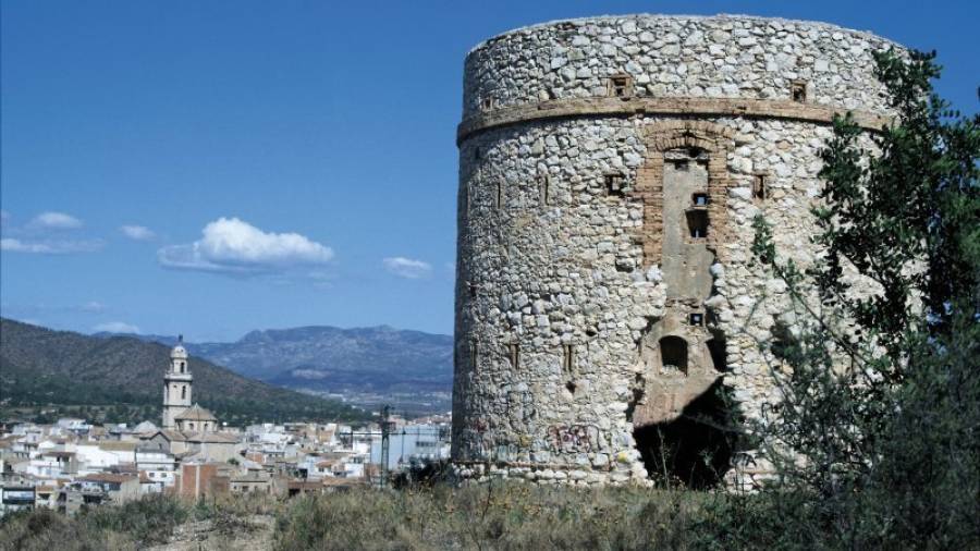 Una de las dos torres de defensa que se conservan en El Vendrell. Imagen de archivo. Foto: DT