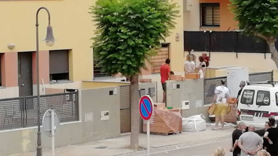 La casa de la calle Teide, en Roda de Berà, se tapió. FOTO: Cedida