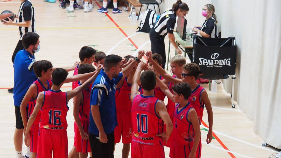 Los jugadores del infantil masculino tras su participación en el torneo de Les Franqueses.