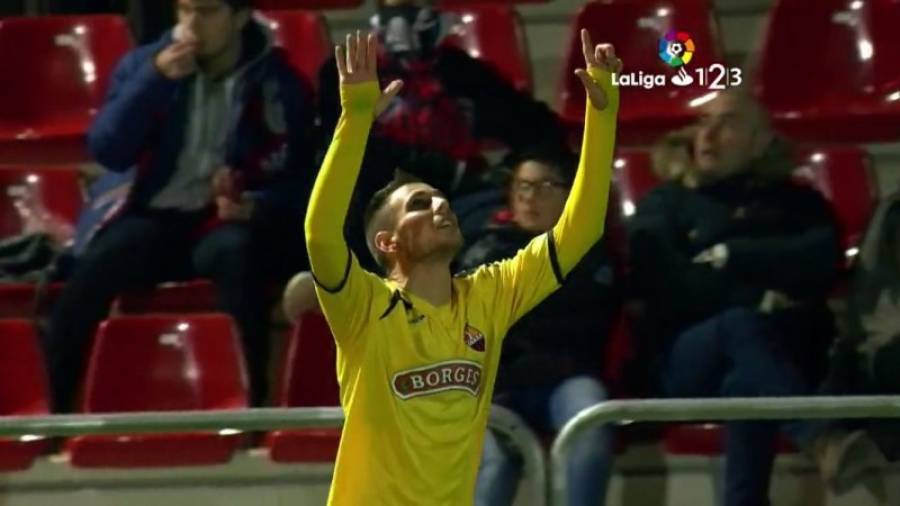 Querol le dedica su primer gol a Jordi Pitarque. Foto: Liga 123