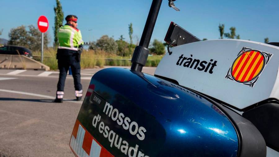 Els mossos renoven el conveni de control de trànsit a Albinyana.