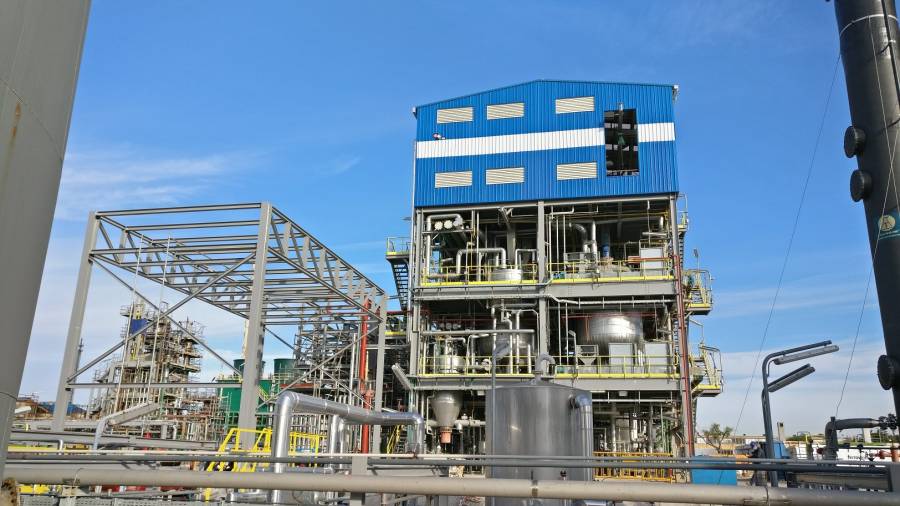 La factoría sigue invirtiendo en mejoras en sus espacios del polígono químico. Foto: CEDIDA