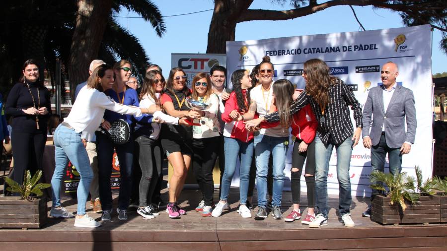 Las chicas del CT Tarragona, subcampeonas. FOTO: CT Tarragona