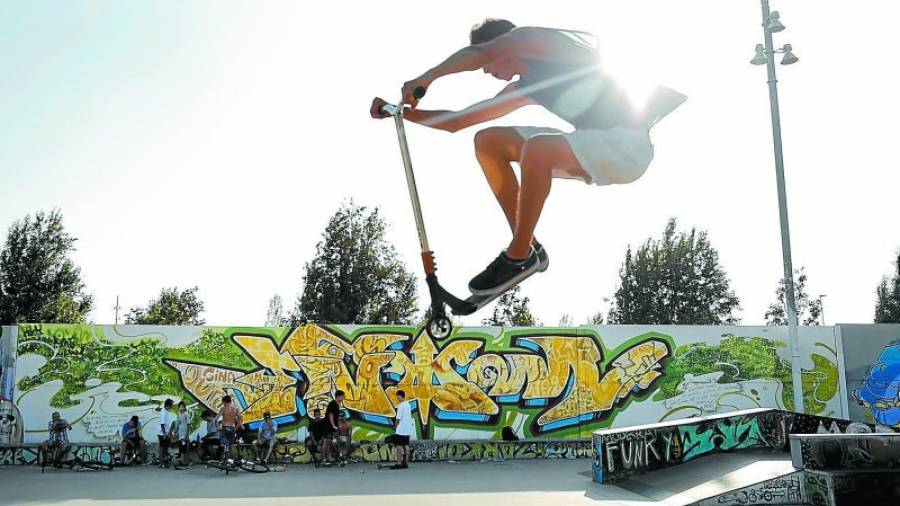 Imagen de un grafiti homenaje situado en el Skate Parc de Reus . Foto: Pere Ferré