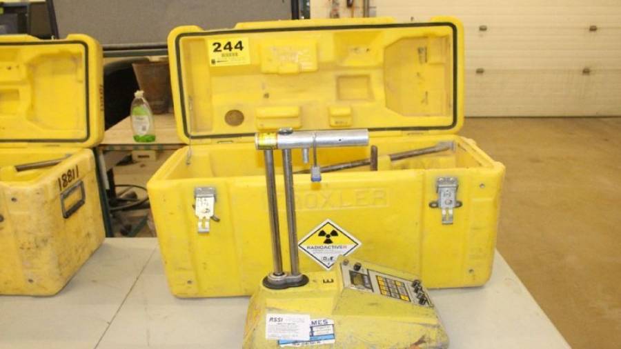 Imagen de una maleta radiactiva. Foto: globalauctionplatform.com