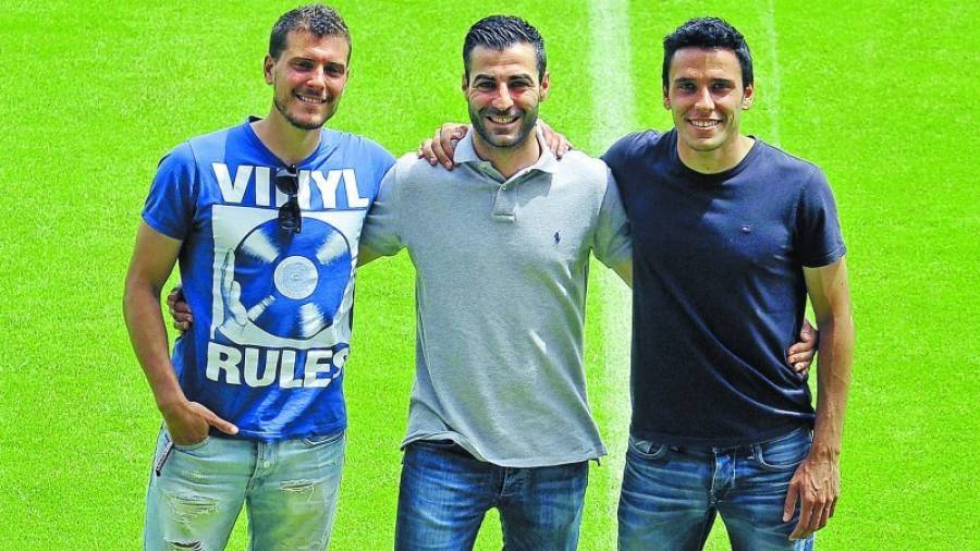 Sergi Masqué, Ferran Asensio y Ramon Folch simbolizan el trayecto de los dos mejores equipos de la historia del CF Reus. Foto: Alfredo González