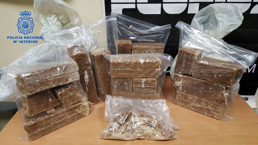 Hallaron varios kilos de droga en sof&aacute;s, en Riudoms. Foto: Polic&iacute;a Nacional