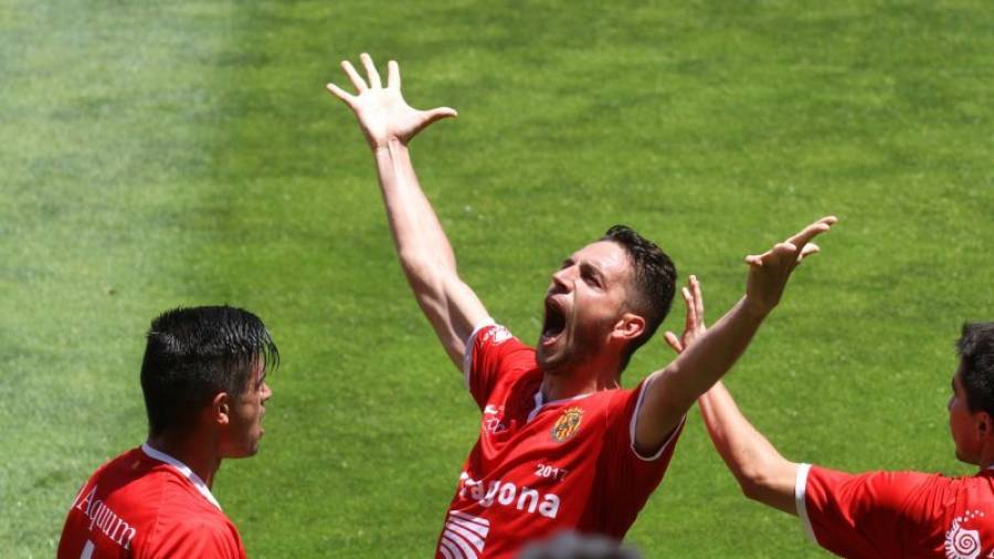 David Rocha festejando el segundo gol, que abría de par en par las puertas del ascenso. Foto: Lluís Milián