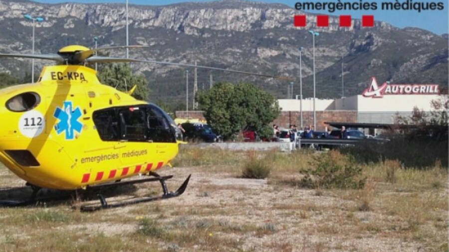 L'helicòpter del SEM ha traslladat el pacient a l'Hospital Sant Joan de Reus.