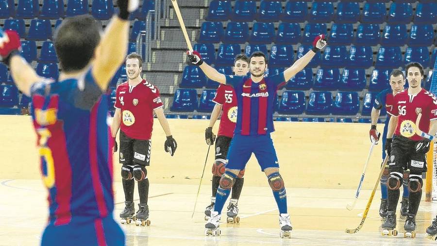 Los jugadores del Vendrell defienden un ataque barcelonista, durante el encuentro disputado ayer en el Palau Blaugrana. Foto: FC Barcelona
