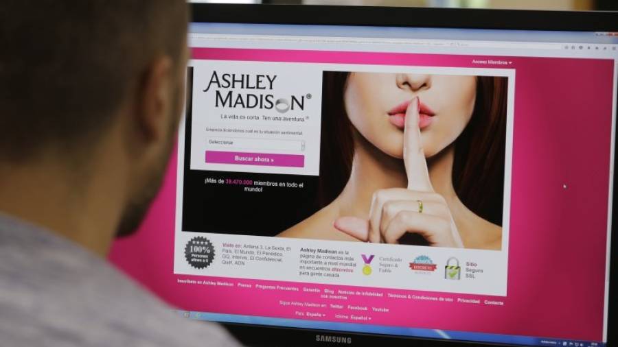 La web Ashley Madison ofrece contactos para tener una aventura extramatrimonial. Foto: Pere Ferré