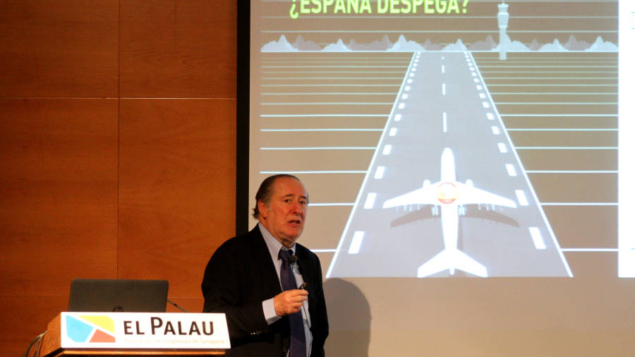 El economista Gay de Liébana durante una charla en el Palau Firal i de Congressos de Tarragona en 2015. Foto: LLUIS MILIAN