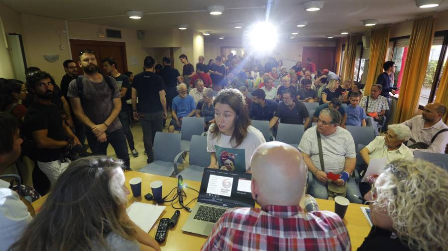 Imagen de la asamblea que En Comú Podem realizó el pasado 10 de junio. FOTO: PERE FERRÉ