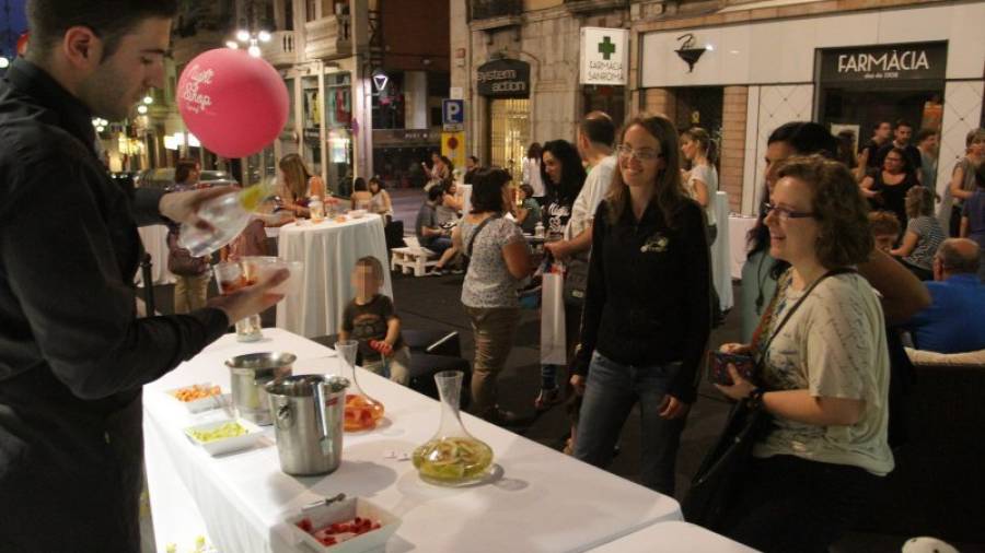 La calle Unió volverá a ser centro neurálgico de la Night &Shop, con el Espai chill-out. Foto: Lluís Milián