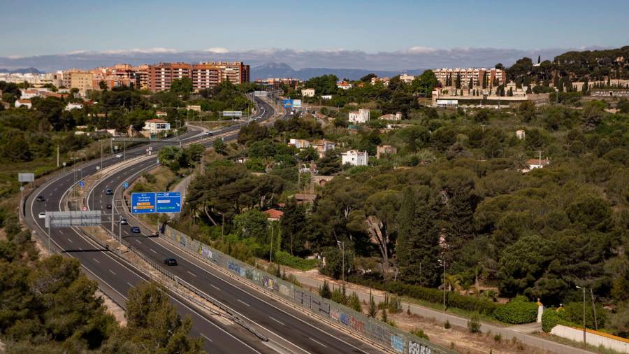 Los terrenos donde se podría urbanizar el futuro barrio de la Vall del Llorito (antes Terres Cavades). Foto: Àngel Ullate
