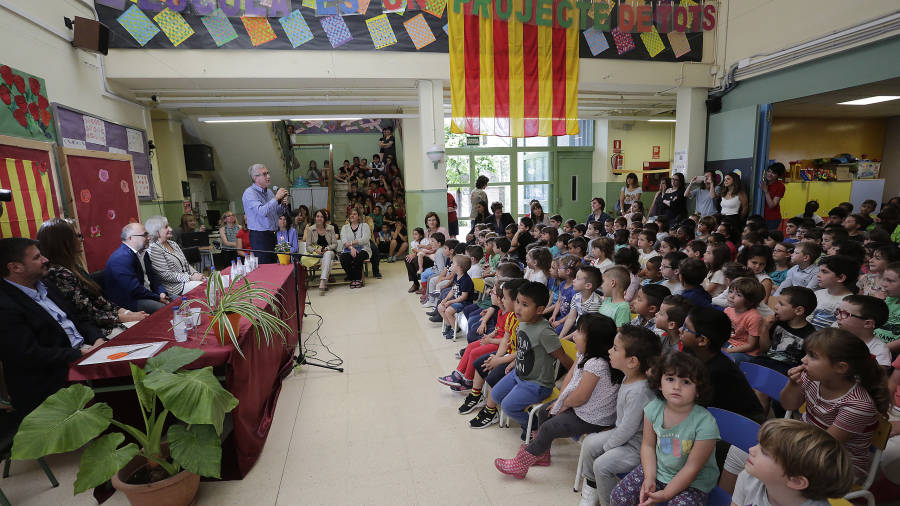 El acto de la inauguraci&oacute;n se ha llevado a cabo al interior de la Escola El Serrallo.