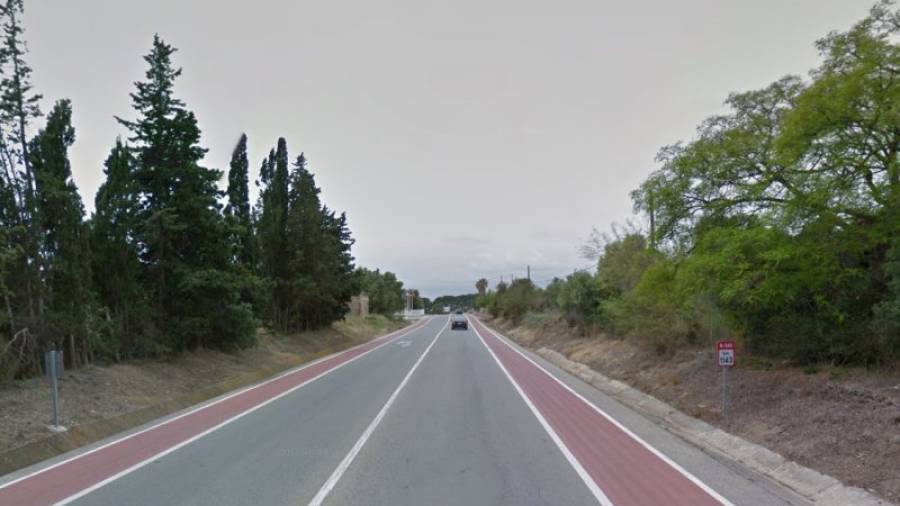 La colisión ha tenido lugar en el kilómetro 1.143 de la N-340 en Cambrils. Foto: Google Street View