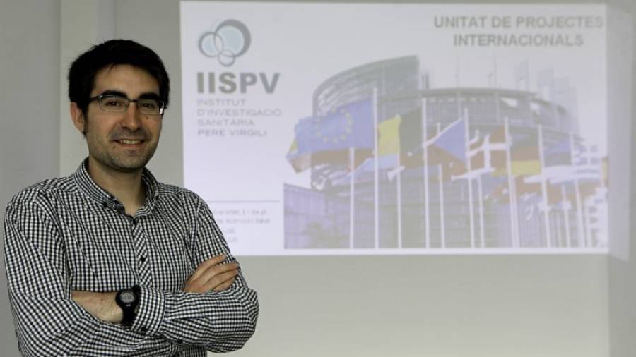 Pablo Coret es el técnico experto de la Unidad de Proyectos Internacionales del IISPV. Foto: Alba Mariné