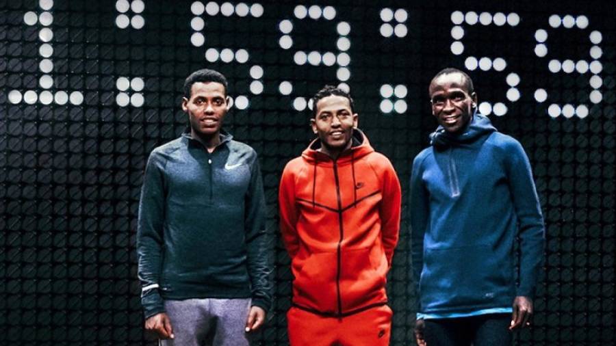 De izquierda a derecha, los atletas Lelisa Desisa, Zersenay Tadese y Eliud Kipchoge, seleccionados por Nike para su Breaking 2. Foto: Nike