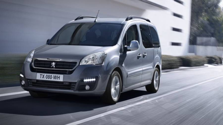 Peugeot Partner Tepee Active 1.2L PureTech 110 CV S&S, disponible desde 12.900 ==euro==, IVA no incluido.