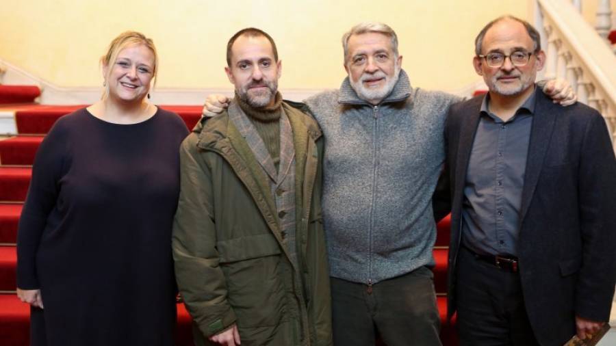 Montserrat Caelles, Francesc Cerro, Enric Majó i Josep Margalef, ahir al Teatre Fortuny. Foto: Alba Mariné.