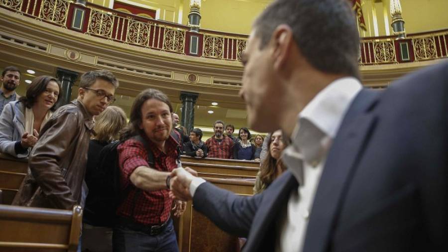 Una de las propuestas que lanzó Pedro Sánchez a Pablo Iglesias fue cobrar el IBI a la Iglesia. Foto: EFE