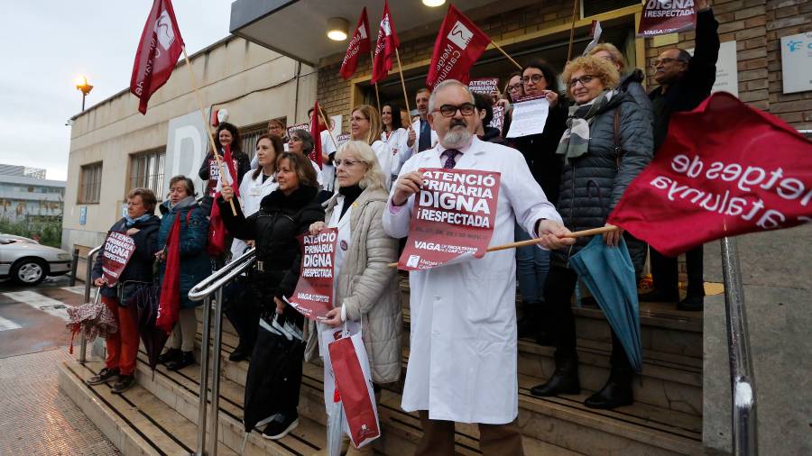 Protesta de médicos del ICS de Terres de l’Ebre, en noviembre de 2018. FOTO: PERE FERRÉ/DT