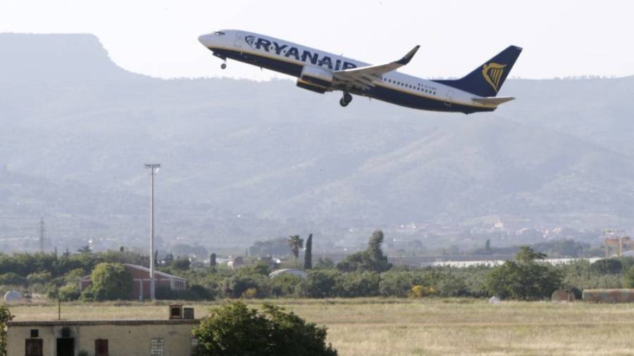 La compañía Ryanair anunció en mayo la eliminación del vuelo a Palma de Mallorca. Foto: Pere Ferré
