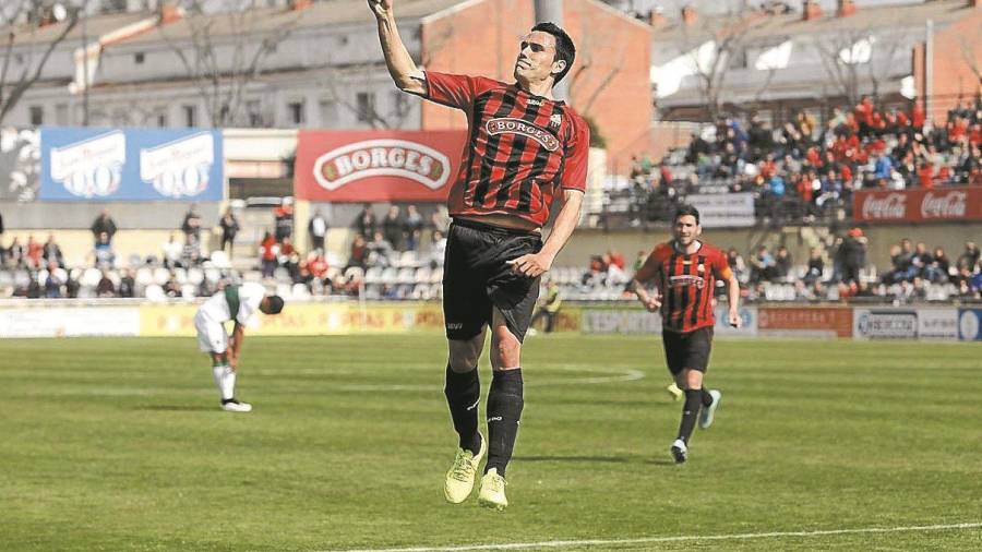 Ramon Folch celebra uno de sus dos goles de esta temporada. Foto: Alba Mariné