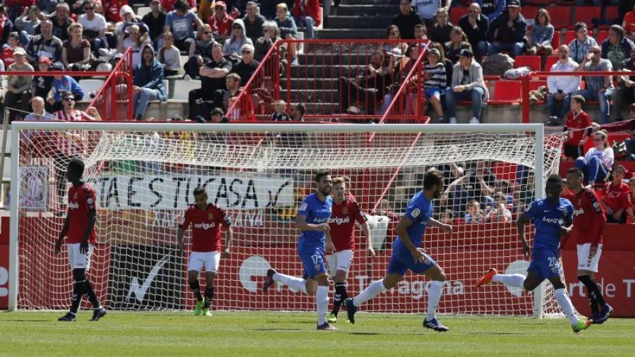 Los jugadores del Almería celebrando el gol de Uche. Foto: Pere Ferré