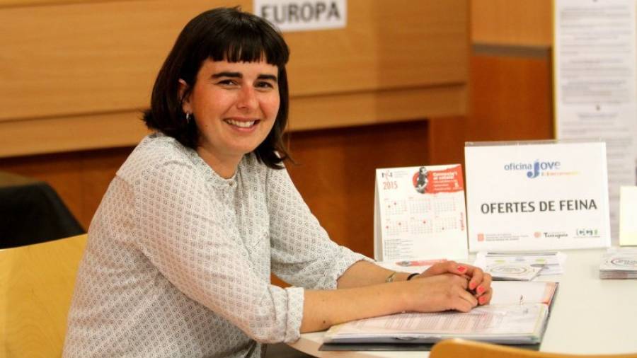 Marta Martínez en la Oficina Jove del Tarragonès. Foto: Lluís Milián