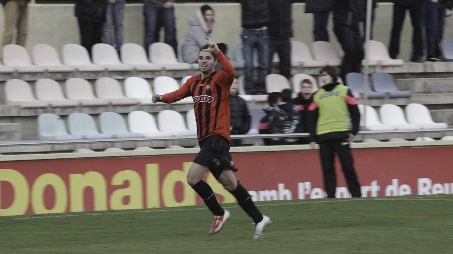 Fran Carbia, festejando su gol a la postre decisivo para la victoria del CF Reus. Foto: Alba Mariné