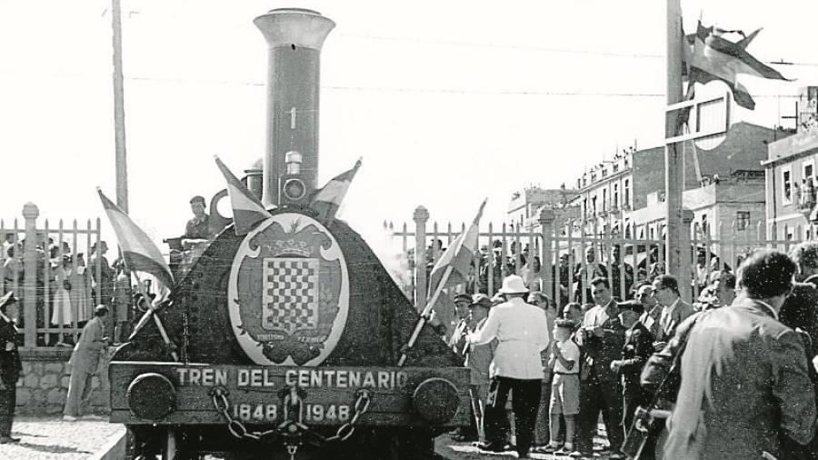 Llegada a Tarragona del ‘Tren del centenario’ proveniente de Salou. 15 de agosto. FOTO: ARXIU RAFAEL VIDAL RAGAZZON/TARRAGONA ANTIGA