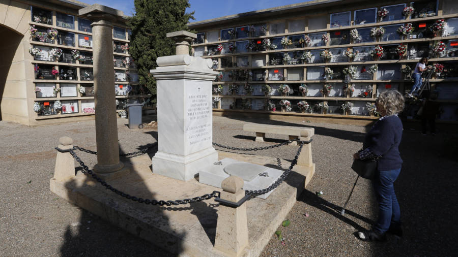 Joan Smith fue el primer muerto enterrado en el nuevo cementerio de Tarragona. FOTO: Pere Ferr&eacute;