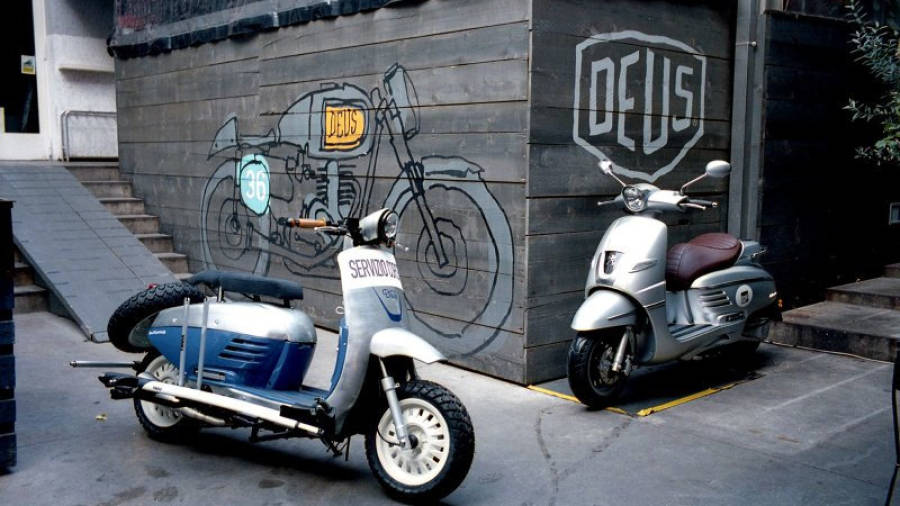 Además de la campaña LO QUIERO TODO habrá promociones y regalos para todos los visitantes del stand Peugeot Scooters.