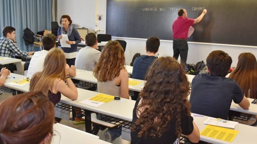 Alumnes preparats per començar les proves d'accès a la Universitat al Campus Catalunya de la URV. Foto: Alfredo González