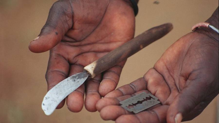 Eines amb les quals es duu a terme la mutilació genital femenina