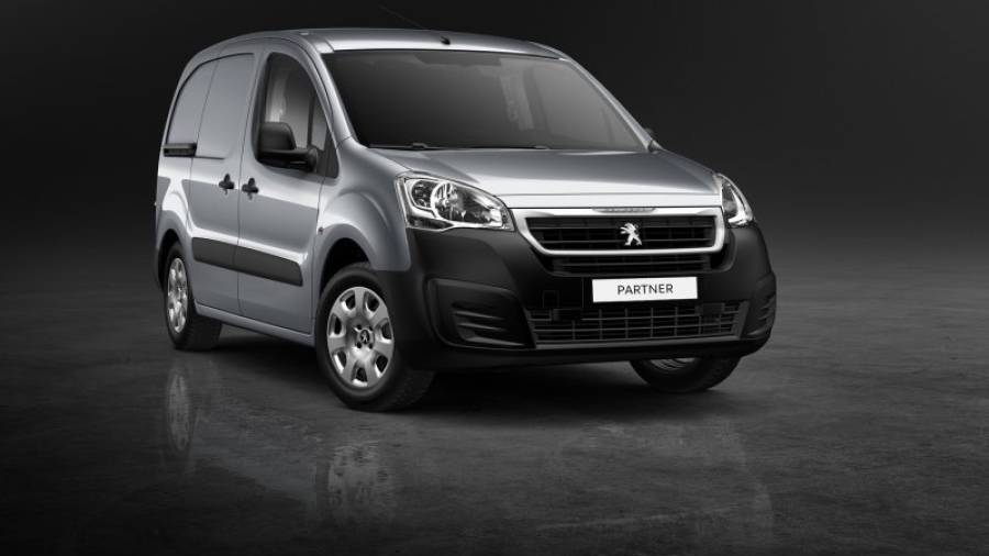 Por modelos, el Peugeot Partner encabeza el ranking de ventas de vehículos comerciales, con 2.023 unidades matriculadas.