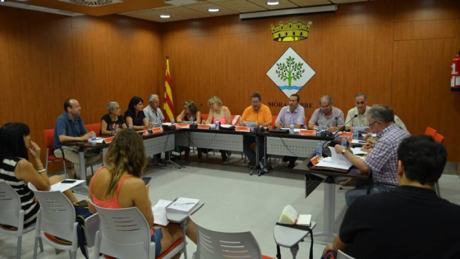 Imatge d´una sessió plenària en aquest mandat municipal, amb l´alcalde Joan Piñol al capdavant. Foto: Ajuntament de Móra d'Ebre