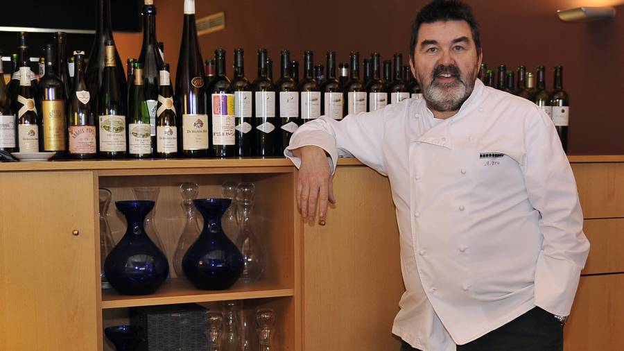 El cuiner i sommelier Toni Bru ofereix al seu restaurant una carta de vins per a tots els gustos