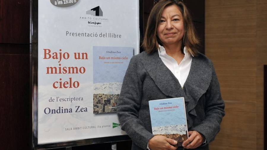 La hondureña Ondina Zea, antes de la presentación de su libro en Tarragona. Foto: Alfredo González