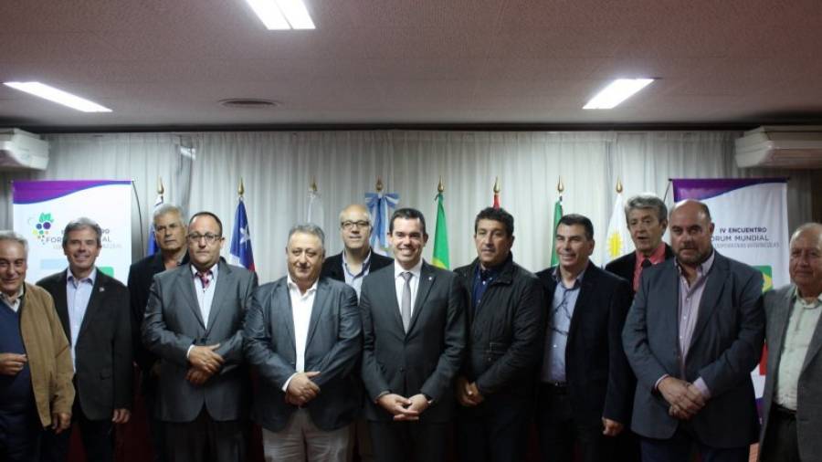 Els membres de la delegació de Cevipe a les jornades de l´Argentina. Foto: DT