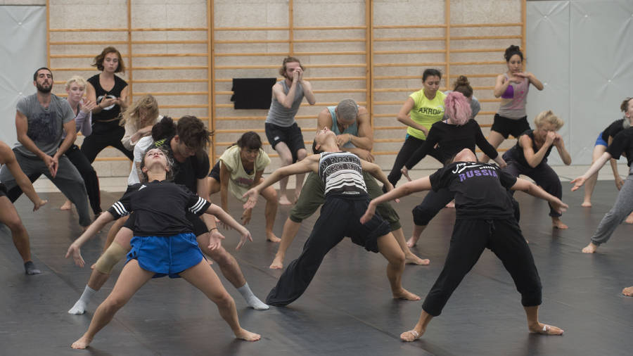 Un dels tallers per als ballarins que participen en el certamen. Foto: Joan Revillas