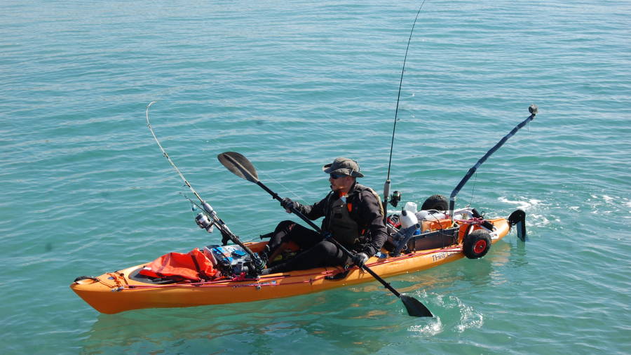La pesca en&nbsp;kayak es una relajante y divertida manera de hacer deporte. FOTO: Cedida