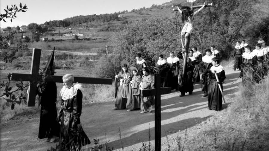 Foto d&rsquo;arxiu d&rsquo;una celebraci&oacute; de Setmana Santa de La Selva del Camp.<strong> Autor:</strong> Josep Sendra i Claras&oacute;.